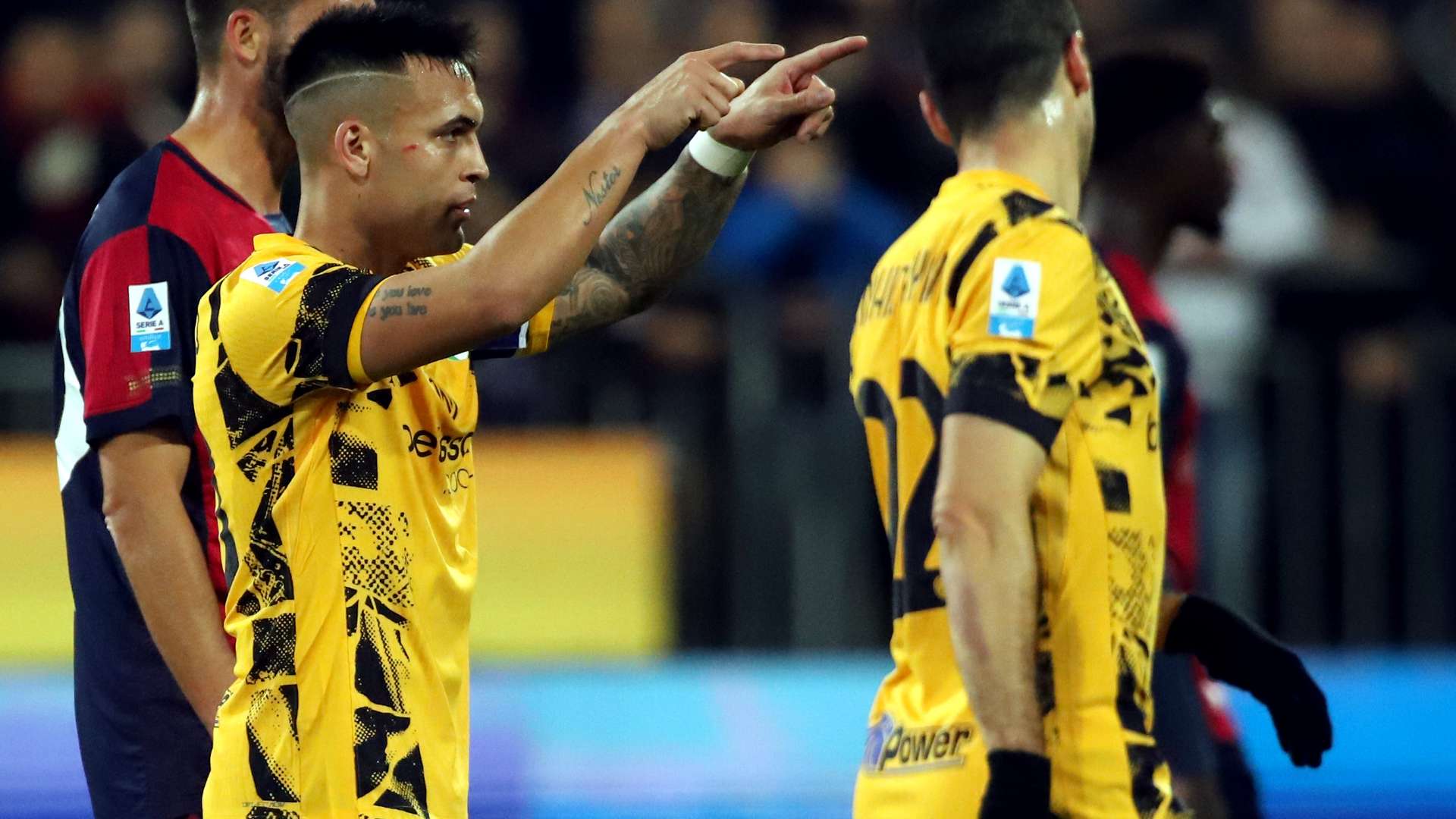 揭示其中的 揭示其中的